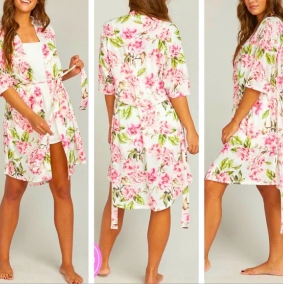 Floral Brie Robe O/S - Picture 2 of 4